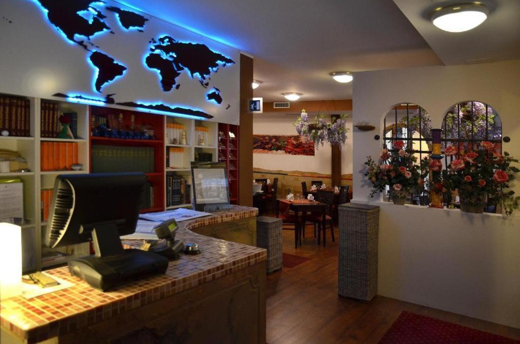 Dulcinea Hotel Múggia Kültér fotó