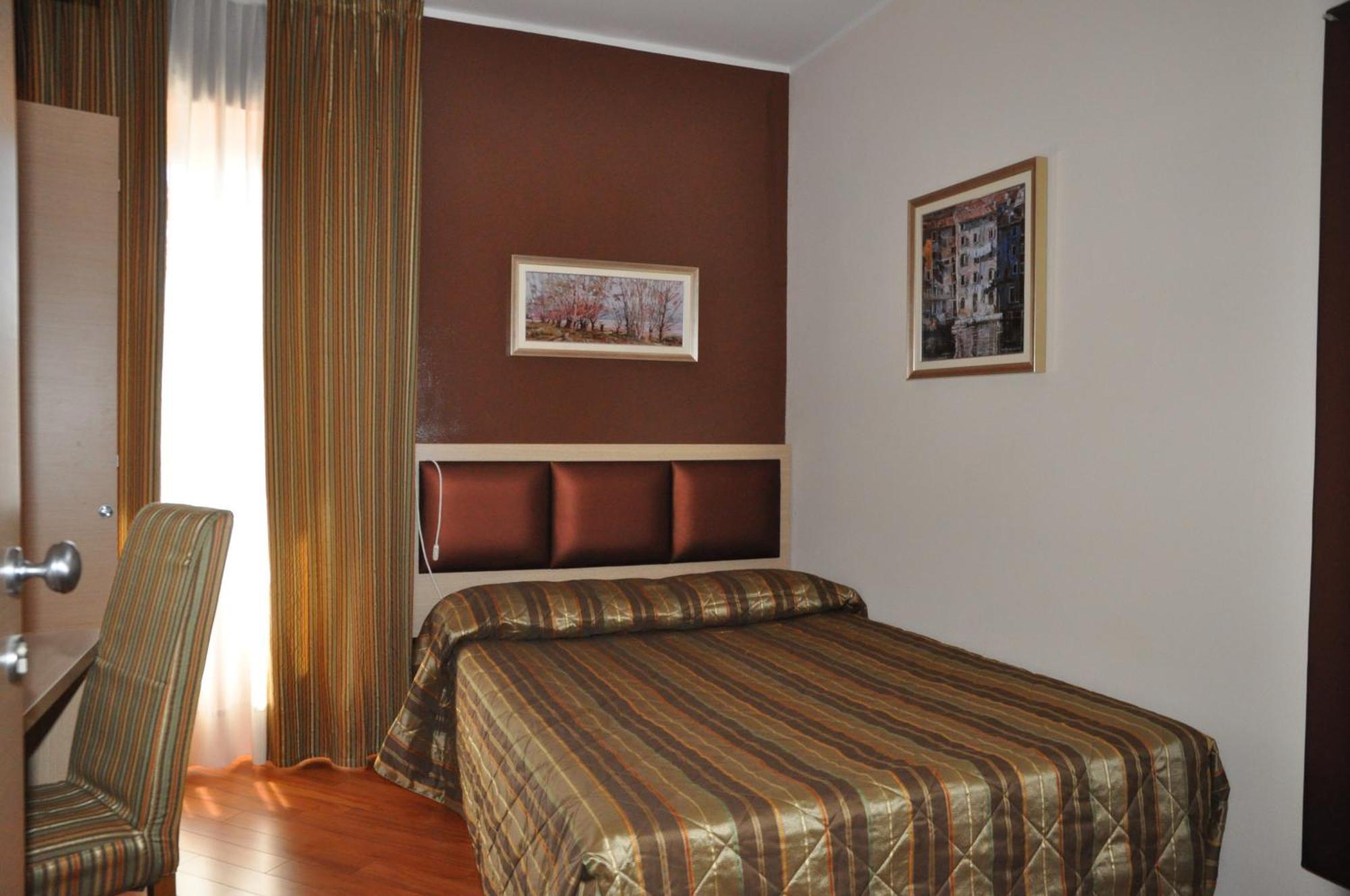 Dulcinea Hotel Múggia Kültér fotó
